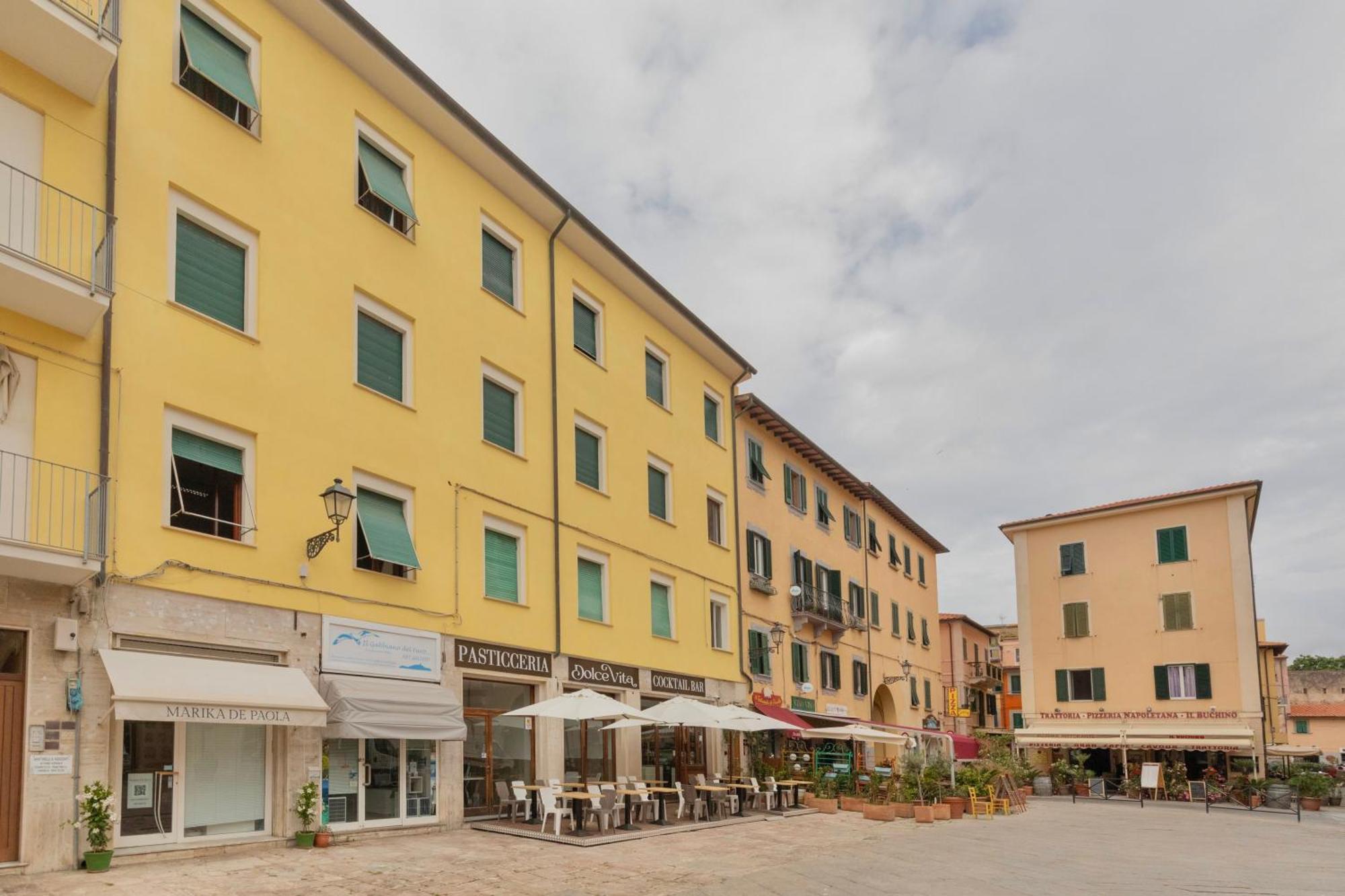 Residenza Cavour Portoferraio City Center ภายนอก รูปภาพ